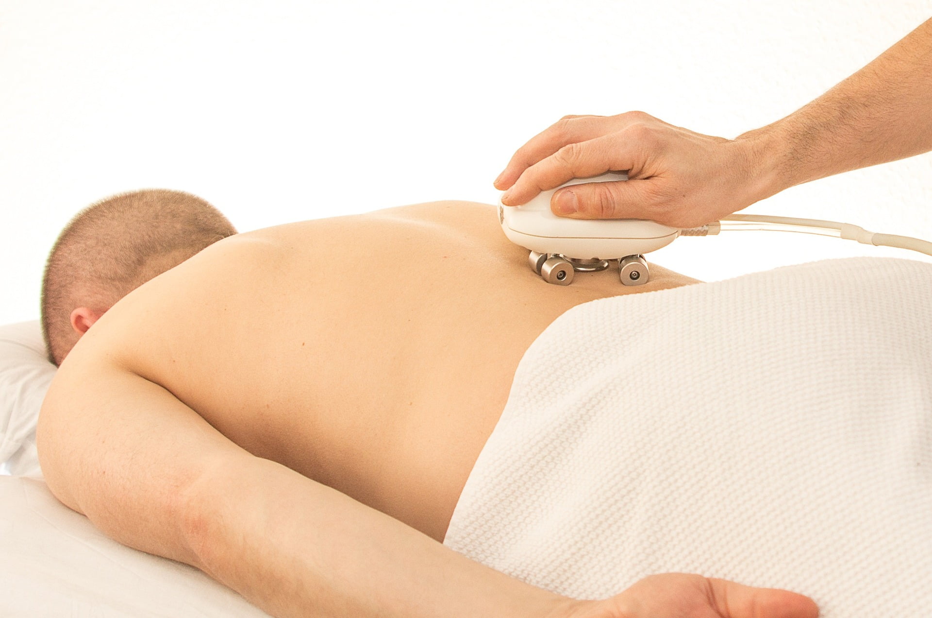back pain 2402708 1920