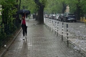 НИМХ бие тревога: Циклон удря България в петък, ще вали и сняг - ето къде 22 20250423 162824 1 1280x854 1