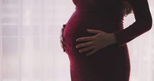 Мъж застреля бременната си в 5-ия месец приятелка 54 big woman 1284353 1280