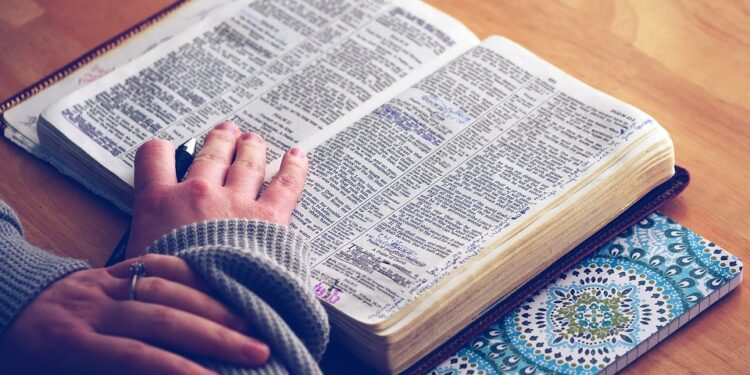 bibliya 750x375 1